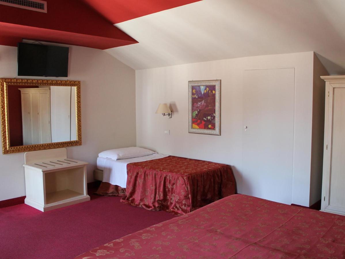 Hotel Capovilla Pisogne Eksteriør billede